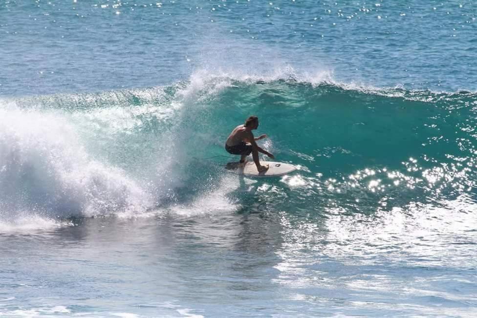Отель Sundance Surf Coconut Point Велигама Экстерьер фото