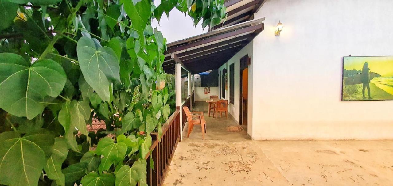 Отель Sundance Surf Coconut Point Велигама Экстерьер фото